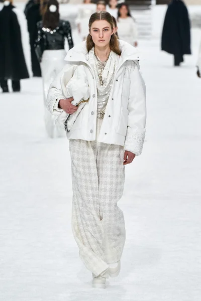 Look 66
